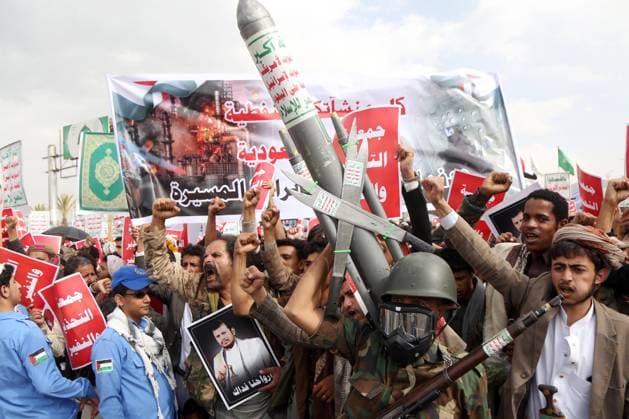 Houthis protest in Sanaa in support of al-Houthi s statements SANAA, YEMEN - JULY 17: Houthis gather at Sabeen Square to hold a demonstration in support of Houthi leader in Yemen Abdul Malik al-Houthi s statements in Sanaa, Yemen on July 17, 2026. Mohammed Hamoud Anadolu Sanaa Yemen. Editorial use only. Please get in touch for any other usage.  Copyright: x2026xAnadoluxMohammedxHamoudx