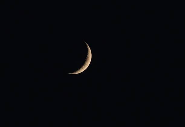 Crescent moon in Hakkari HAKKARI, TURKIYE - JULY 17: A crescent moon is seen in the evening sky over Hakkari, Turkiye, on July 17, 2026. Sayim Harmanci Anadolu Hakkari Turkey. Editorial use only. Please get in touch for any other usage.  Copyright: x2026xAnadoluxSayimxHarmancix