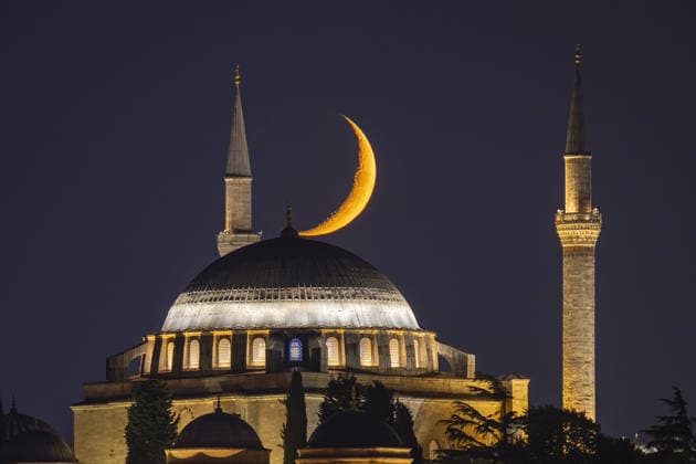 Crescent moon over Istanbul ISTANBUL, TURKIYE - JULY 17: The crescent moon rises above the Yavuz Sultan Selim Mosque in Istanbul, Turkiye, on July 17, 2026. Isa Terli Anadolu Istanbul Turkey. Editorial use only. Please get in touch for any other usage.  Copyright: x2026xAnadoluxIsaxTerlix