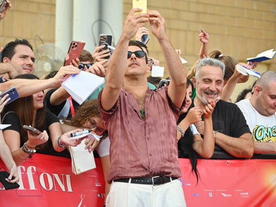 July 17, 2026, Giffoni Valle Piana, Italy: Francesco Gabbani on the Blue Carpet during the Giffoni Film Festival 2026. Giffoni Valle Piana Italy  - ZUMAs197 20260717_aaa_s197_110 Copyright: xAntoninoxD Espositox