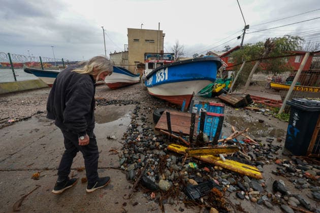 Penco, Friday, July 17, 2026: Cleanup efforts begin at the Cerro Verde cove in the municipality of Penco following the severe damage caused by the storm front and abnormal storm surges that affected the south-central part of the country. Carlos Acuna Aton Chile, Penco, Chile Aton 1173432 jpeg  Copyright: