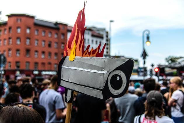 News Themen der Woche KW29 Protest Held Against AI Surveillance Measures in Berlin BERLIN, GERMANY JULY 17, 2026: Demonstrators take part in a protest against the deployment of an AI-assisted police surveillance system in Berlin on July 17, 2026. The system, introduced in selected areas of the city, is designed to analyze video footage and detect what authorities describe as suspicious behavior. Critics argue the technology expands state surveillance, raises privacy concerns and risks discriminatory policing and the criminalization of marginalized communities. Berlin Germany Copyright: x xAndrÃ sxTrujillox xJNAxPressx