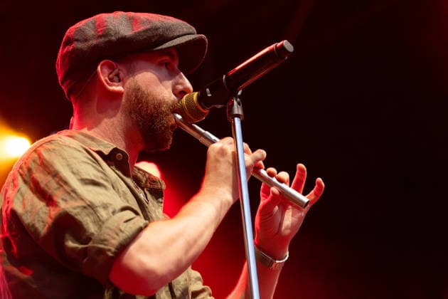 17.07.2026, Bellinzona, Parco Urbano, Nevermind Music Fest 2026: The Rumjacks, Mike Rivkees (lead vocals, tin whistle & acoustic guitar) Bellinzona Parco Urbano Ticino Switzerland *** July 17, 2026, Bellinzona, Parco Urbano, Nevermind Music Fest 2026: The Rumjacks, Mike Rivkees (lead vocals, tin whistle, acoustic guitar), Bellinzona, Parco Urbano, Ticino, Switzerland Copyright: xJustPictures.ch FrancescoxMinghettix jp-en-FrMi-_NG_0396