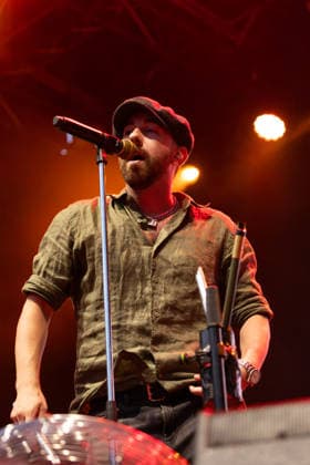 17.07.2026, Bellinzona, Parco Urbano, Nevermind Music Fest 2026: The Rumjacks, Mike Rivkees (lead vocals, tin whistle & acoustic guitar) Bellinzona Parco Urbano Ticino Switzerland *** July 17, 2026, Bellinzona, Parco Urbano, Nevermind Music Fest 2026: The Rumjacks, Mike Rivkees (lead vocals, tin whistle, acoustic guitar), Bellinzona, Parco Urbano, Ticino, Switzerland Copyright: xJustPictures.ch FrancescoxMinghettix jp-en-FrMi-_NG_0458