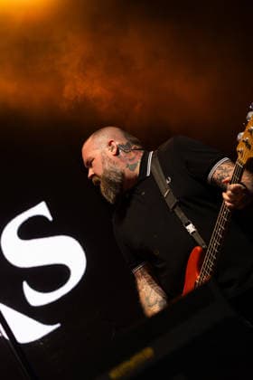 17.07.2026, Bellinzona, Parco Urbano, Nevermind Music Fest 2026: The Rumjacks, Johnny McKelvey (bass & backing vocals) Bellinzona Parco Urbano Ticino Switzerland *** July 17, 2026, Bellinzona, Parco Urbano, Nevermind Music Fest 2026: The Rumjacks, Johnny McKelvey (bass, backing vocals), Bellinzona, Parco Urbano, Ticino, Switzerland Copyright: xJustPictures.ch FrancescoxMinghettix jp-en-FrMi-_NG_0496