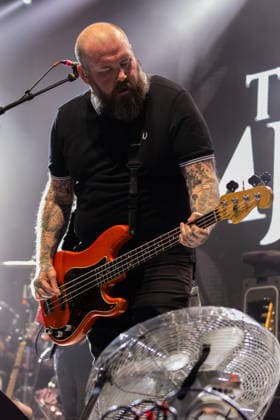 17.07.2026, Bellinzona, Parco Urbano, Nevermind Music Fest 2026: The Rumjacks, Johnny McKelvey (bass & backing vocals) Bellinzona Parco Urbano Ticino Switzerland *** July 17, 2026, Bellinzona, Parco Urbano, Nevermind Music Fest 2026: The Rumjacks, Johnny McKelvey (bass, backing vocals), Bellinzona, Parco Urbano, Ticino, Switzerland Copyright: xJustPictures.ch FrancescoxMinghettix jp-en-FrMi-_NG_0631