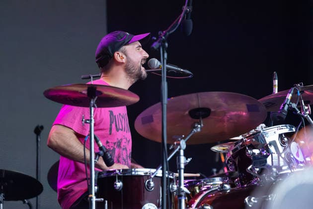 17.07.2026, Bellinzona, Parco Urbano, Nevermind Music Fest 2026: PALKO!MUSKI, Tiffany Meyer (backing vocals & drum kit) Bellinzona Parco Urbano Ticino Switzerland *** July 17, 2026, Bellinzona, Parco Urbano, Nevermind Music Fest 2026 PALKO MUSKI, Tiffany Meyer (backing vocals, drum kit), Bellinzona, Parco Urbano, Ticino, Switzerland Copyright: xJustPictures.ch FrancescoxMinghettix jp-en-FrMi-_NG_0404