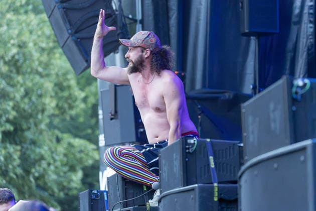 17.07.2026, Bellinzona, Parco Urbano, Nevermind Music Fest 2026: PALKO!MUSKI, Baptiste Beleffi (lead vocals & keyboards) Bellinzona Parco Urbano Ticino Switzerland *** July 17, 2026, Bellinzona, Parco Urbano, Nevermind Music Fest 2026 PALKO MUSKI, Baptiste Beleffi (lead vocals, keyboards), Bellinzona, Parco Urbano, Ticino, Switzerland Copyright: xJustPictures.ch FrancescoxMinghettix jp-en-FrMi-_NG_0461