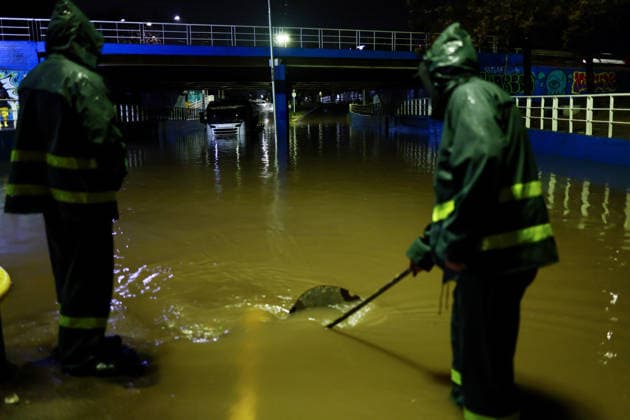 Santiago, July 17, 2026: Work underway on a truck trapped underwater in an underpass in the municipality of San Bernardo. Javier Torres, Aton Chile, Santiago, Chile. Aton 1173459  Copyright: JAVIERxTORRES ATONxCHILE