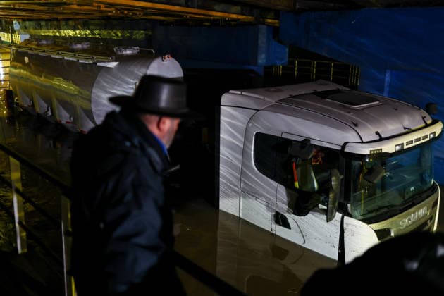 Santiago, July 17, 2026: Work underway on a truck trapped underwater in an underpass in the municipality of San Bernardo. Javier Torres, Aton Chile, Santiago, Chile. Aton 1173461  Copyright: JAVIERxTORRES ATONxCHILE