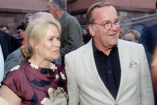 Julia Schwanholz und Boris Pistorius bei der Eröffnung der Nibelungen-Festspiele 2026 mit der Uraufführung des Stücks Die Hunnenkönigin auf der Open-Air-Bühne vor dem Wormser Dom. Worms, 17.07.2026 *** Julia Schwanholz and Boris Pistorius at the opening of the 2026 Nibelungen Festival, featuring the world premiere of the play *Die Hunnenkönigin* on the open-air stage in front of Worms Cathedral, Worms, July 17, 2026 Foto:xP.xBackx xFuturexImagex nibelungen_6777