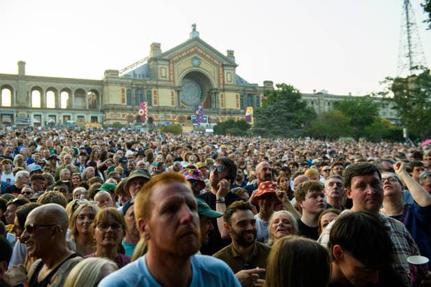 Richard Ashcroft plays in Alexandra Palace Park, London, 17 July 2026 Richard Ashcroft plays in Alexandra Palace Park, London, 17 July 2026 ., Credit:Tina Korhonen Tina Korhonen - B162 Avalon United Kingdom, London  Copyright: xTinaxKorhonenx xTinaxKorhonenx-xB162x xAvalonx 1117110129