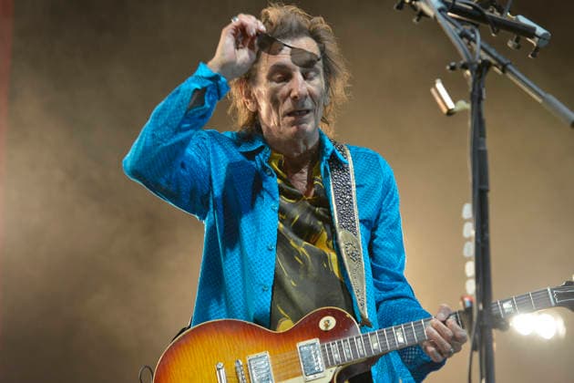 IPA86773694 - Lucca, July 17, 2026 The Lucca Summer Festival in Piazza Napoleone is hosting a concert by a former Rolling Stones rocker Ronnie Wood, who, despite his age, remains just as he always was. In the photo: Ronnie Wood on stage at the Summer Festival.  Copyright: xRobertoCappellox xRobertoxCappellox 86773694