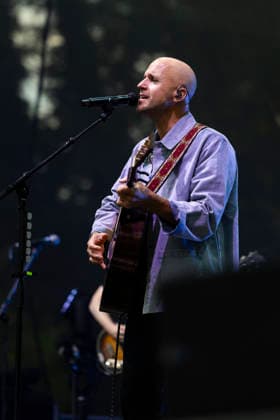 Konzert Milow Schallkultur 17.07.2026 - Konzert des belgischen Singer-Songwriter Milow im Weimarhallenpark in Weimar im Rahmen des Festivals Schallkultur. Weimar Thueringen Deutschland *** Milow Concert, Schallkultur, July 17, 2026: Concert by Belgian singer-songwriter Milow at Weimarhallenpark in Weimar as part of the Schallkultur Festival in Weimar, Thuringia, Germany 170726_ppb-51