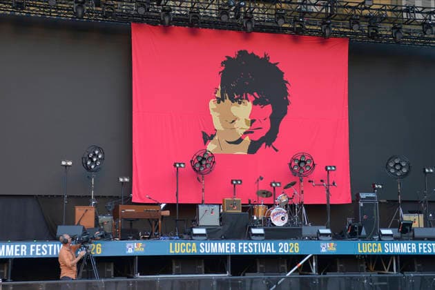 IPA86773663 - Lucca, July 17, 2026 The Lucca Summer Festival in Piazza Napoleone is hosting a concert by a former Rolling Stones rocker Ronnie Wood, who, despite his age, remains as rock n roll as ever. In the photo: Ronnie Wood™s stage featuring his image.  Copyright: xRobertoCappellox xRobertoxCappellox 86773663