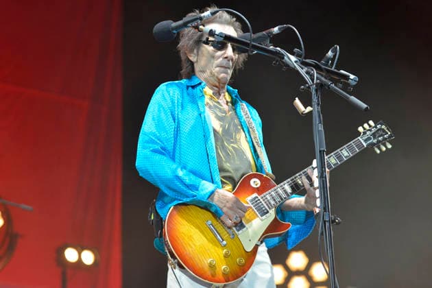 IPA86773689 - Lucca, July 17, 2026 The Lucca Summer Festival in Piazza Napoleone is hosting a concert by a former Rolling Stones rocker Ronnie Wood, who, despite his age, remains as rock n roll as ever. In the photo: Ronnie Wood on stage at the Summer Festival.  Copyright: xRobertoCappellox xRobertoxCappellox 86773689