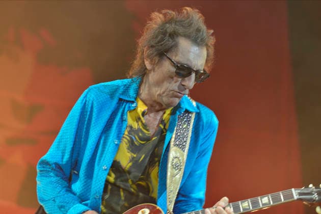 IPA86773690 - Lucca, July 17, 2026 The Lucca Summer Festival in Piazza Napoleone is hosting a concert by a former Rolling Stones rocker Ronnie Wood, who, despite his age, remains as rock n roll as ever. In the photo: Ronnie Wood on stage at the Summer Festival.  Copyright: xRobertoCappellox xRobertoxCappellox 86773690
