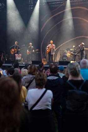 Konzert Milow Schallkultur 17.07.2026 - Konzert des belgischen Singer-Songwriter Milow im Weimarhallenpark in Weimar im Rahmen des Festivals Schallkultur. Weimar Thueringen Deutschland *** Milow Concert, Schallkultur, July 17, 2026: Concert by Belgian singer-songwriter Milow at Weimarhallenpark in Weimar as part of the Schallkultur Festival in Weimar, Thuringia, Germany 170726_ppb-95