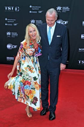 NIBELUNGEN FESTSPIELE. Reinhard Walter und Kristina Bach anläßlich der Premiere des Stückes Die Hunnenkönigin im Rahmen der Nibelungen Festspiele am 17.07.2026 vor dem Kaiserdom Worms. 20260717MWI113499 *** NIBELUNGEN FESTIVAL Reinhard Walter and Kristina Bach on the occasion of the premiere of the play *The Queen of the Huns* as part of the Nibelungen Festival on July 17, 2026, in front of the Imperial Cathedral in Worms 20260717MWI113499