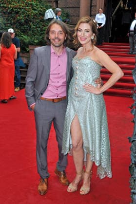NIBELUNGEN FESTSPIELE. Alexander Hoffmann und Mara Bergmann anläßlich der Premiere des Stückes Die Hunnenkönigin im Rahmen der Nibelungen Festspiele am 17.07.2026 vor dem Kaiserdom Worms. 20260717MWI113648 *** NIBELUNGEN FESTIVAL Alexander Hoffmann and Mara Bergmann at the premiere of the play *The Queen of the Huns* as part of the Nibelungen Festival on July 17, 2026, in front of the Imperial Cathedral in Worms 20260717MWI113648