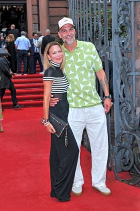 NIBELUNGEN FESTSPIELE. Markus und Tina Babbel anläßlich der Premiere des Stückes Die Hunnenkönigin im Rahmen der Nibelungen Festspiele am 17.07.2026 vor dem Kaiserdom Worms. 20260717MWI113598 *** NIBELUNGEN FESTIVAL Markus and Tina Babbel at the premiere of the play *The Queen of the Huns* as part of the Nibelungen Festival on July 17, 2026, in front of the Imperial Cathedral in Worms 20260717MWI113598