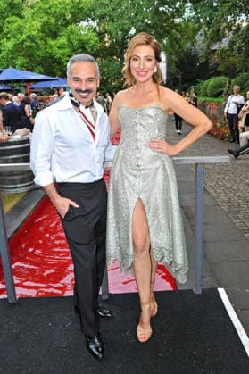 NIBELUNGEN FESTSPIELE. Jorge Del Busto und Mara Bergmann anläßlich der Premiere des Stückes Die Hunnenkönigin im Rahmen der Nibelungen Festspiele am 17.07.2026 vor dem Kaiserdom Worms. 20260717MWI113898 *** NIBELUNGEN FESTIVAL Jorge Del Busto and Mara Bergmann at the premiere of the play *The Queen of the Huns* as part of the Nibelungen Festival on July 17, 2026, in front of the Imperial Cathedral in Worms 20260717MWI113898