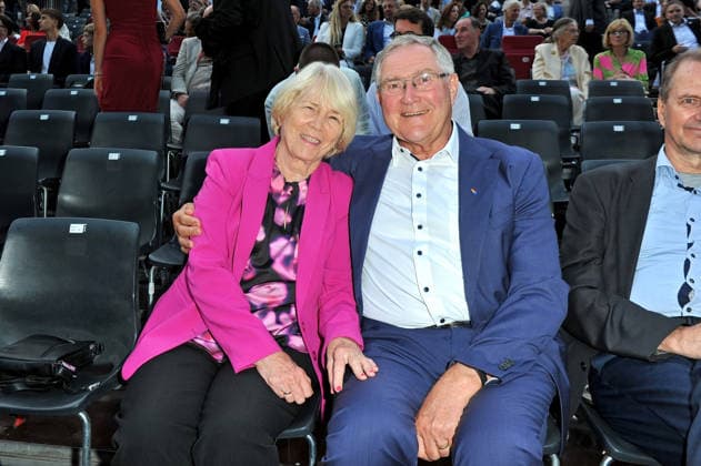 NIBELUNGEN FESTSPIELE. Franz Josef und Beate Jung anläßlich der Premiere des Stückes Die Hunnenkönigin im Rahmen der Nibelungen Festspiele am 17.07.2026 vor dem Kaiserdom Worms. 20260717MWI114012 *** NIBELUNGEN FESTIVAL Franz Josef and Beate Jung on the occasion of the premiere of the play *The Queen of the Huns* as part of the Nibelungen Festival on July 17, 2026, in front of the Imperial Cathedral in Worms 20260717MWI114012