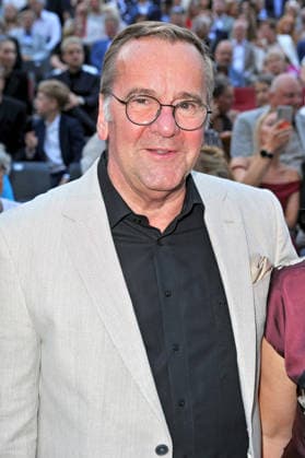 NIBELUNGEN FESTSPIELE. Boris Pistorius anläßlich der Premiere des Stückes Die Hunnenkönigin im Rahmen der Nibelungen Festspiele am 17.07.2026 vor dem Kaiserdom Worms. 20260717MWI114081 *** NIBELUNGEN FESTIVAL Boris Pistorius at the premiere of the play *The Queen of the Huns* as part of the Nibelungen Festival on July 17, 2026, in front of the Imperial Cathedral in Worms 20260717MWI114081
