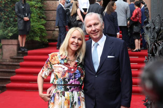 NIBELUNGEN FESTSPIELE 2026 Worms, 17.7..2026 Kristina Bach und Professor Reinhard Walter bei der Eröffnung und Roten Teppich der NIBELUNGEN FESTSPIELE 2026 in Worms Rheinland-Pfals Deutschland *** NIBELUNGEN FESTIVAL 2026 Worms, July 17, 2026 Kristina Bach and Professor Reinhard Walter at the opening ceremony and red carpet event of the NIBELUNGEN FESTIVAL 2026 in Worms, Rhineland-Palatinate, Germany Copyright: xMatthiasxGränzdörferx