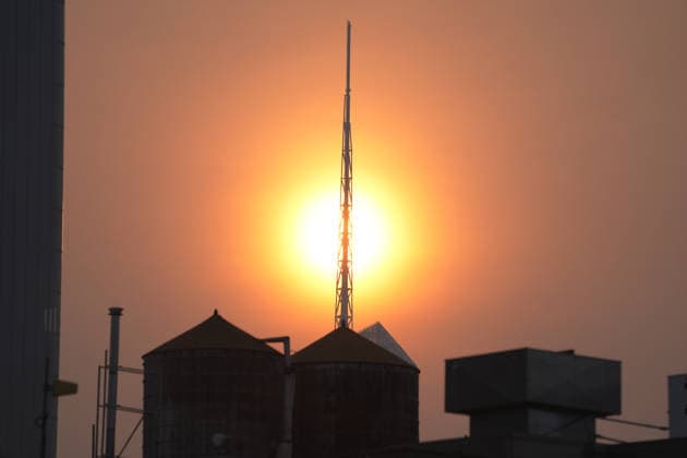 July 18, 2026, New York, New York, USA: The sun rises through the smoke from Canadian Wildfires over Manhattan on July 18, 2026 in New York. More than 200 wildfires are burning in Canada causing smoke to drift across the United States spiking the air quality index. New York USA - ZUMAb148 20260718_zap_b148_024 Copyright: xBryanxSmithx