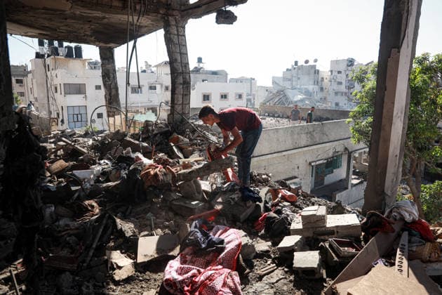 5 Palestinians, including child, killed in Israeli strike on Gaza home GAZA CITY, GAZA, PALESTINE - JULY 18: A view of the destruction after Israeli airstrike on a house killing 5 civilians, including one child, with many others wounded in Gaza Strip, Palestine on July 18, 2026. Abdalhkem Abu Riash Anadolu Gaza City Gaza. Editorial use only. Please get in touch for any other usage.  Copyright: x2026xAnadoluxAbdalhkemxAbuxRiashx