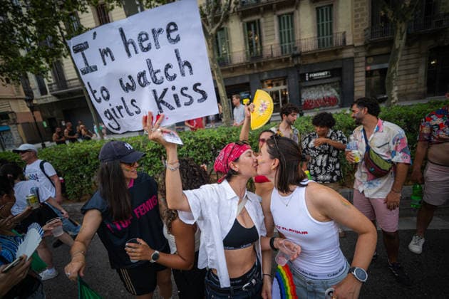 Barcelona LGBTQIA Pride Parade 2026: The atmosphere in the streets of Barcelona during the Barcelona Pride 2026 parade and march on July 18, 2026, in Barcelona, Catalonia, Spain. This parade is the main event of a week-long celebration featuring activities, talks, exhibitions, and music for International Pride Day 2026. JULY 18, 2026 Lorena Sopê Barcelona, Catalonia Barcelona, Catalonia, Spain  Copyright: xLorenaxSopÃªnax 7673328