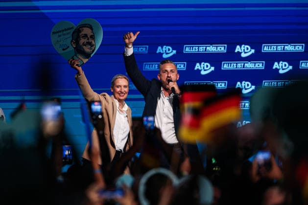 Alice Elisabeth Weidel (AfD) und Ulrich Siegmund (AfD, Sachsen-Anhalt) - Wahlkampfauftaktveranstaltung der AfD Sachsen-Anhalt in der Messe Magdeburg am Sonnabend, den 18. Juli 2026 in Magdeburg. *** Alice Elisabeth Weidel (AfD) and Ulrich Siegmund (AfD), Saxony-Anhalt: Kickoff event for the AfD Saxony-Anhalt election campaign at the Magdeburg Exhibition Center on Saturday, July 18, 2026, in Magdeburg