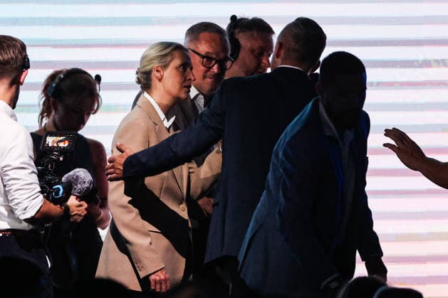 v.l. Alice Elisabeth Weidel (AfD), Martin Reichardt (AfD, Sachsen-Anhalt), Ulrich Siegmund (AfD, Sachsen-Anhalt) - Wahlkampfauftaktveranstaltung der AfD Sachsen-Anhalt in der Messe Magdeburg am Sonnabend, den 18. Juli 2026 in Magdeburg. *** From left: Alice Elisabeth Weidel (AfD), Martin Reichardt (AfD, Saxony-Anhalt), Ulrich Siegmund (AfD, Saxony-Anhalt) — Campaign kickoff event for the AfD Saxony-Anhalt at the Magdeburg Exhibition Center on Saturday, July 18, 2026, in Magdeburg