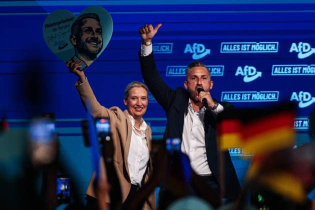Alice Elisabeth Weidel (AfD) und Ulrich Siegmund (AfD, Sachsen-Anhalt) - Wahlkampfauftaktveranstaltung der AfD Sachsen-Anhalt in der Messe Magdeburg am Sonnabend, den 18. Juli 2026 in Magdeburg. *** Alice Elisabeth Weidel (AfD) and Ulrich Siegmund (AfD), Saxony-Anhalt: Kickoff event for the AfD Saxony-Anhalt election campaign at the Magdeburg Exhibition Center on Saturday, July 18, 2026, in Magdeburg