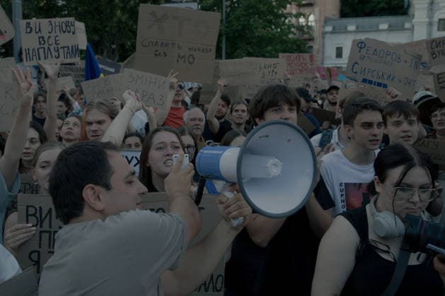 Protesters gather in Kyiv for a third consecutive day to denounce the dismissal of Ukrainian Defence Minister Fedorov. - 18 07 2026 - Ukraine Kyiv Oblast Kyiv () -  LouisxLemaire-Sicrex xLexPictorium LePictorium_0339197