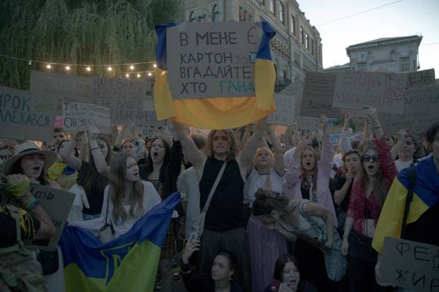 Protesters gather in Kyiv for a third consecutive day to denounce the dismissal of Ukrainian Defence Minister Fedorov. - 18 07 2026 - Ukraine Kyiv Oblast Kyiv () -  LouisxLemaire-Sicrex xLexPictorium LePictorium_0339215