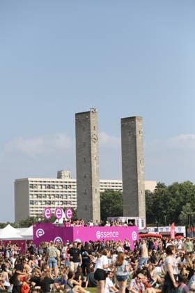 Besucherinnen und Besucher beim Lollapalooza Festival im Olympiapark in Berlin, 18. Juli 2026. Lollapalooza Berlin 2026 *** Visitors at the Lollapalooza Festival in Berlin s Olympic Park, July 18, 2026 Lollapalooza Berlin 2026