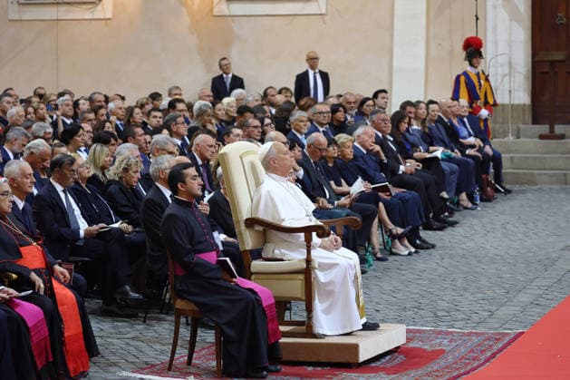ITALY - POPE LEO XIV ATTENDS A CONCERT IN THE APOSTOLIC PALACE AT THE SUMMER PAPAL RESIDENCE IN CASTEL GANDOLFO - 2026 7 18 Italy, Castel Gandolfo, Vatican, 2026 7 18.Pope Leo XIV attend a concert in the Apostolic Palace at the summer papal residence in Castel Gandolfo EDITORIAL USE ONLY - NO BOOKS Copyright: xGgalazkax