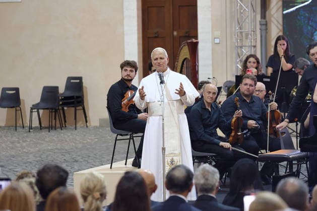 ITALY - POPE LEO XIV ATTENDS A CONCERT IN THE APOSTOLIC PALACE AT THE SUMMER PAPAL RESIDENCE IN CASTEL GANDOLFO - 2026 7 18 Italy, Castel Gandolfo, Vatican, 2026 7 18.Pope Leo XIV attend a concert in the Apostolic Palace at the summer papal residence in Castel Gandolfo EDITORIAL USE ONLY - NO BOOKS Copyright: xGgalazkax