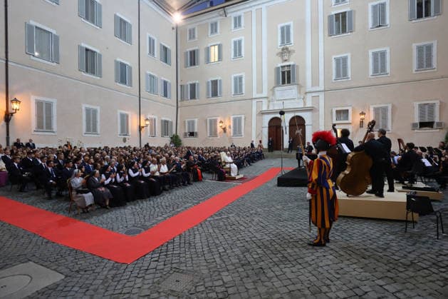 ITALY - POPE LEO XIV ATTENDS A CONCERT IN THE APOSTOLIC PALACE AT THE SUMMER PAPAL RESIDENCE IN CASTEL GANDOLFO - 2026 7 18 Italy, Castel Gandolfo, Vatican, 2026 7 18.Pope Leo XIV attend a concert in the Apostolic Palace at the summer papal residence in Castel Gandolfo EDITORIAL USE ONLY - NO BOOKS Copyright: xGgalazkax