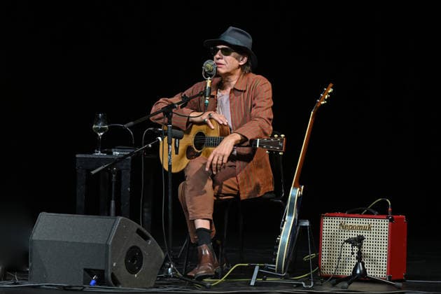 Liedabend Lied.Fest II , mit Sigrid Horn und Ernst Molden, im Rahmen der Salzkammergut Festwochen Gmunden, im Stadttheater Gmunden, fotografiert am 18.07.26. Das Bild zeigt den Musiker Ernst Molden 2026 - Liedabend Lied.Fest II , mit Sigrid Horn und Ernst Molden, im Rahmen der Salzkammergut Festwochen Gmunden, im Stadttheater Gmunden, am 18.07.26 *** Song Recital Lied Fest II, featuring Sigrid Horn and Ernst Molden, as part of the Salzkammergut Festival in Gmunden, at the Gmunden City Theater, photographed on July 18, 2026. The photo shows the musician Ernst Molden. Liedabend Lied Fest II, featuring Sigrid Horn and Ernst Molden, as part of the Salzkammergut Festival Weeks in Gmunden, at the Gmunden City Theater, on July 18, 2026