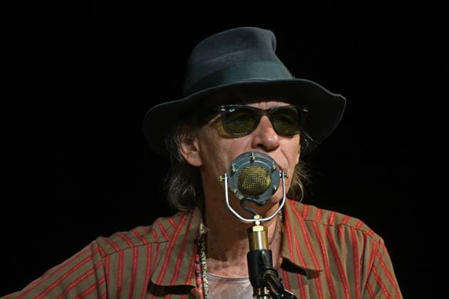 Liedabend Lied.Fest II , mit Sigrid Horn und Ernst Molden, im Rahmen der Salzkammergut Festwochen Gmunden, im Stadttheater Gmunden, fotografiert am 18.07.26. Das Bild zeigt den Musiker Ernst Molden 2026 - Liedabend Lied.Fest II , mit Sigrid Horn und Ernst Molden, im Rahmen der Salzkammergut Festwochen Gmunden, im Stadttheater Gmunden, am 18.07.26 *** Song Recital Lied Fest II, featuring Sigrid Horn and Ernst Molden, as part of the Salzkammergut Festival in Gmunden, at the Gmunden City Theater, photographed on July 18, 2026. The photo shows the musician Ernst Molden. Liedabend Lied Fest II, featuring Sigrid Horn and Ernst Molden, as part of the Salzkammergut Festival Weeks in Gmunden, at the Gmunden City Theater, on July 18, 2026