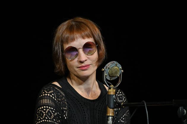Liedabend Lied.Fest II , mit Sigrid Horn und Ernst Molden, im Rahmen der Salzkammergut Festwochen Gmunden, im Stadttheater Gmunden, fotografiert am 18.07.26. Das Bild zeigt die Musikerin und Liedermacherin Sigrid Horn 2026 - Liedabend Lied.Fest II , mit Sigrid Horn und Ernst Molden, im Rahmen der Salzkammergut Festwochen Gmunden, im Stadttheater Gmunden, am 18.07.26 *** Song Recital Lied Fest II, featuring Sigrid Horn and Ernst Molden, as part of the Salzkammergut Festival in Gmunden, at the Gmunden City Theater, photographed on July 18, 2026. The photo shows musician and songwriter Sigrid Horn in 2026. Song Recital Lied Fest II, featuring Sigrid Horn and Ernst Molden, as part of the Salzkammergut Festival Weeks in Gmunden, at the Gmu