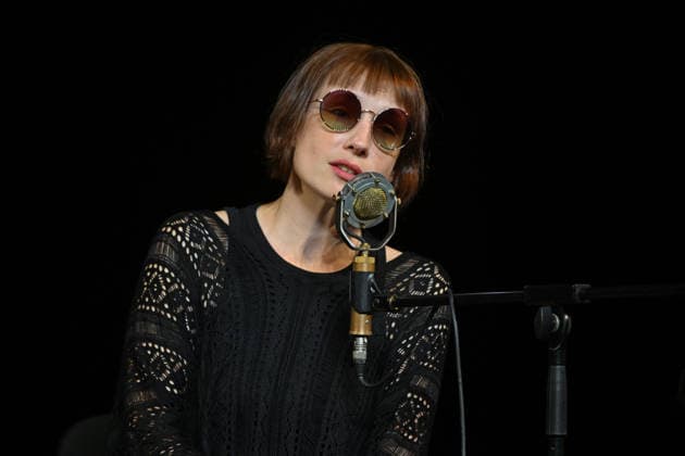 Liedabend Lied.Fest II , mit Sigrid Horn und Ernst Molden, im Rahmen der Salzkammergut Festwochen Gmunden, im Stadttheater Gmunden, fotografiert am 18.07.26. Das Bild zeigt die Musikerin und Liedermacherin Sigrid Horn 2026 - Liedabend Lied.Fest II , mit Sigrid Horn und Ernst Molden, im Rahmen der Salzkammergut Festwochen Gmunden, im Stadttheater Gmunden, am 18.07.26 *** Song Recital Lied Fest II, featuring Sigrid Horn and Ernst Molden, as part of the Salzkammergut Festival in Gmunden, at the Gmunden City Theater, photographed on July 18, 2026. The photo shows musician and songwriter Sigrid Horn in 2026. Song Recital Lied Fest II, featuring Sigrid Horn and Ernst Molden, as part of the Salzkammergut Festival Weeks in Gmunden, at the Gmu