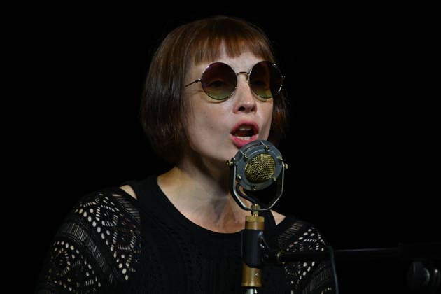 Liedabend Lied.Fest II , mit Sigrid Horn und Ernst Molden, im Rahmen der Salzkammergut Festwochen Gmunden, im Stadttheater Gmunden, fotografiert am 18.07.26. Das Bild zeigt die Musikerin und Liedermacherin Sigrid Horn 2026 - Liedabend Lied.Fest II , mit Sigrid Horn und Ernst Molden, im Rahmen der Salzkammergut Festwochen Gmunden, im Stadttheater Gmunden, am 18.07.26 *** Song Recital Lied Fest II, featuring Sigrid Horn and Ernst Molden, as part of the Salzkammergut Festival in Gmunden, at the Gmunden City Theater, photographed on July 18, 2026. The photo shows musician and songwriter Sigrid Horn in 2026. Song Recital Lied Fest II, featuring Sigrid Horn and Ernst Molden, as part of the Salzkammergut Festival Weeks in Gmunden, at the Gmu