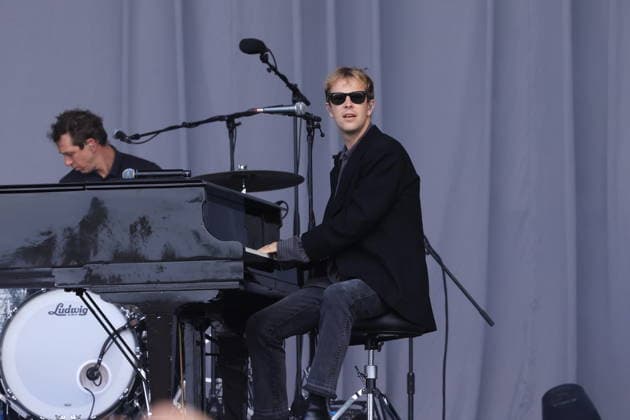 18.07.2026, Tom Odell, Sänger, im Konzert live auf dem Lollapalooza 2026, Olympiastadion, Berlin, Berlin *** July 18, 2026, Tom Odell, singer, performing live at Lollapalooza 2026, Olympic Stadium, Berlin, Berlin
