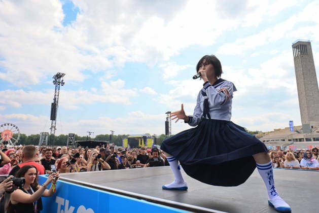 18.07.2026, Atarashii Gakko!, Sänger, im Konzert live auf dem Lollapalooza 2026, Olympiastadion, Berlin, Berlin *** July 18, 2026, Atarashii Gakko, singer, live in concert at Lollapalooza 2026, Olympic Stadium, Berlin, Berlin