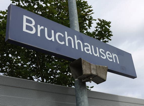 19.07.2026, xsvx, News, Bahnhof Ettlingen-Bruchhausen wo der Angriff auf einen Bahn-Mitarbeiter geschehen ist. Ettlingen-Bruchhausen *** July 19, 2026, xsvx, News, Ettlingen-Bruchhausen Train Station, where the attack on a railway employee took place Ettlingen-Bruchhausen