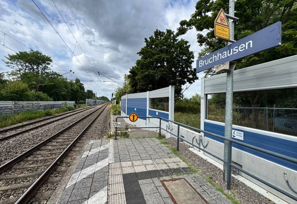 19.07.2026, xsvx, News, Bahnhof Ettlingen-Bruchhausen wo der Angriff auf einen Bahn-Mitarbeiter geschehen ist. Ettlingen-Bruchhausen *** July 19, 2026, xsvx, News, Ettlingen-Bruchhausen Train Station, where the attack on a railway employee took place Ettlingen-Bruchhausen